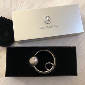 Mercedes-Benz Silver Logo Circular Ball Key Ring